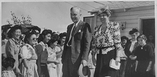 First Lady Elanor Roosevelt visits the Gila River Camps. [Maricopa Historical Society]